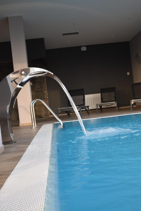 Hotel Delfin Lanterna Tar-Vabriga Exterior photo